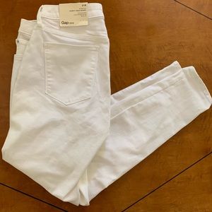 White skinny jeans